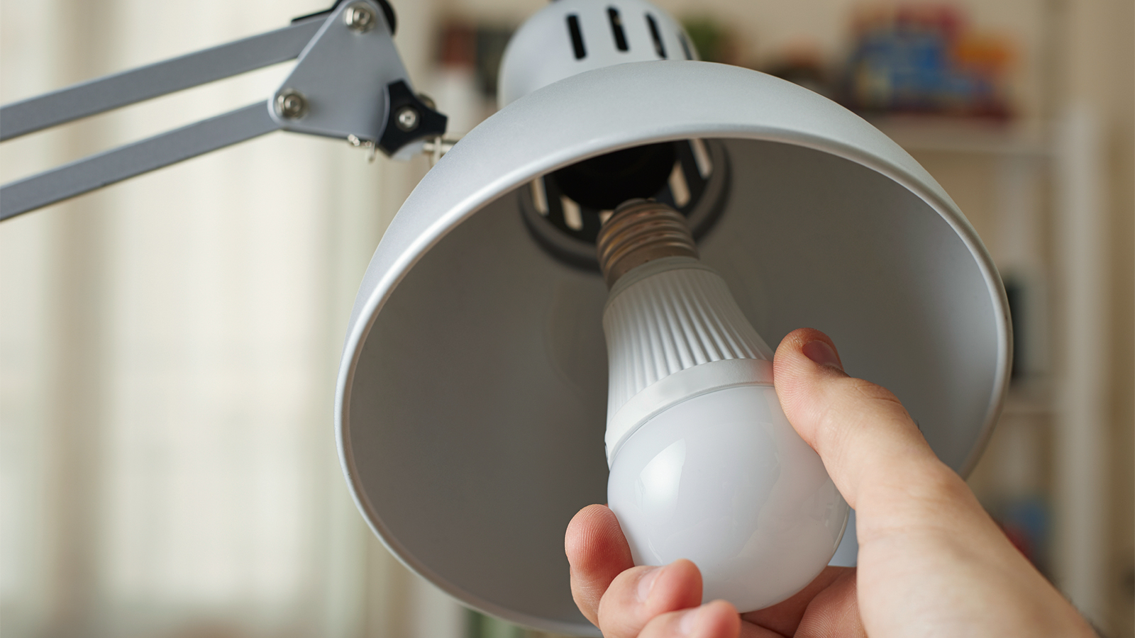 Replace fluorescent light bulb deals with led